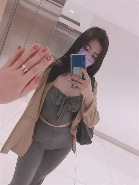 Yensie, Escort, Makati