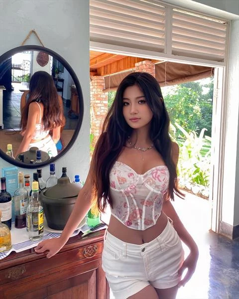 Meg Sasa, Escort, Taipei