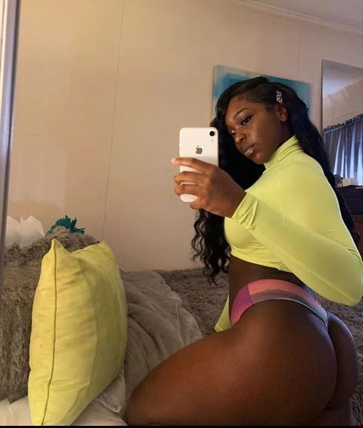 Verissa, Escort, Accra