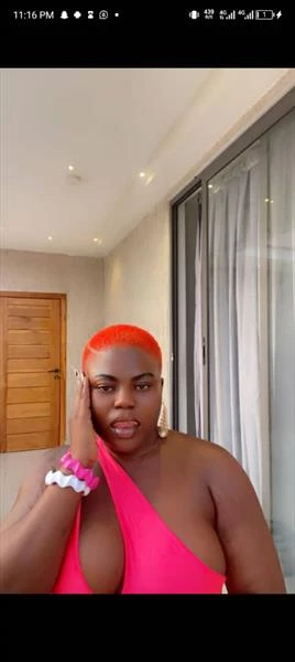 Serwaa, Escort, Accra