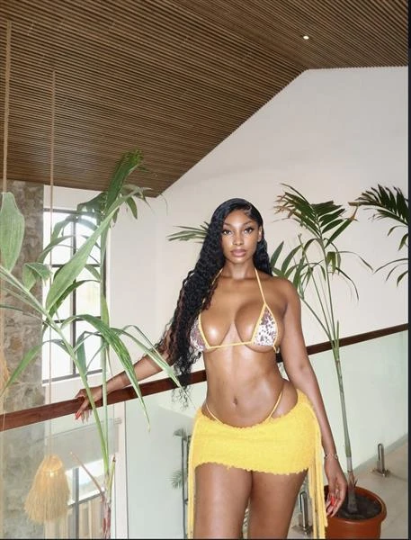 Raye, Escort, Abidjan