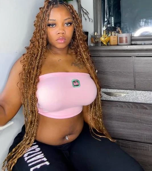 Kareen, Escort, Accra