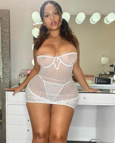 Susan, Escort, Reykjavík