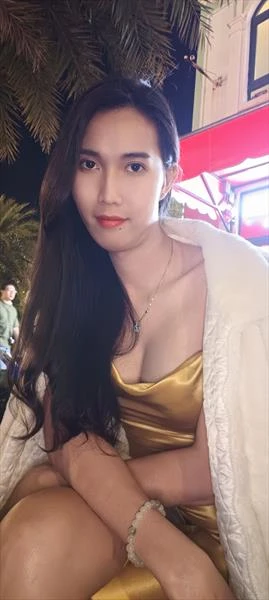 Lucy, Escort, Ho Chi Minh City