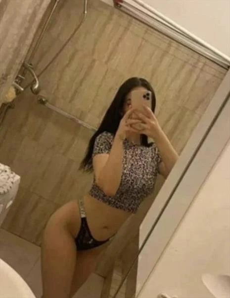 Nina and Tia, Escort, Novi Sad