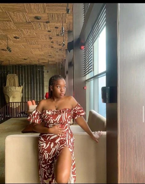Star, Escort, Abidjan