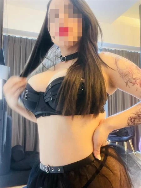 lakshmi, Escort, Nassau
