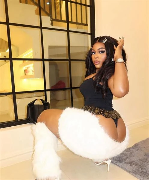 Linda, Escort, Abidjan
