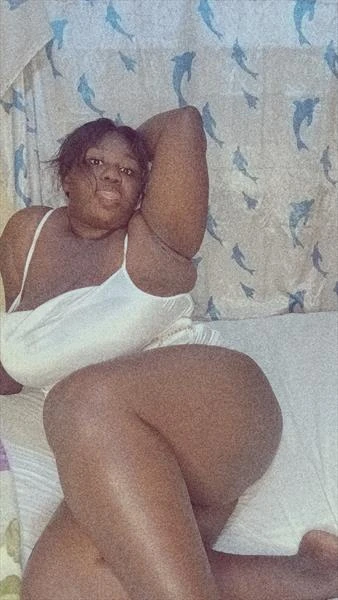 Juicy melons, Escort, Accra