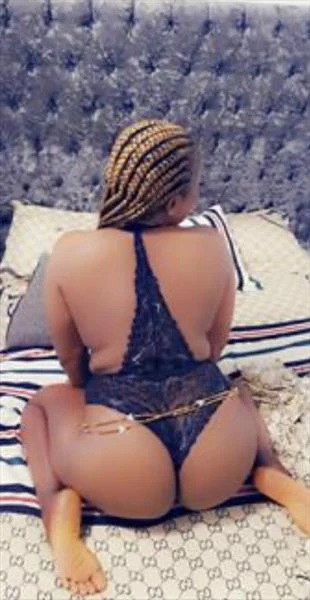 Sarah, Escort, Kumasi