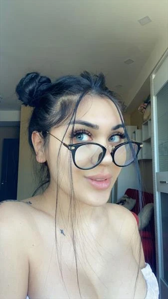 kylie, Escort, Tirana