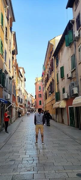 Mačak, Escort, Rovinj