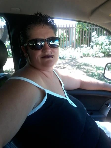 Lana, Escort, Vereeniging