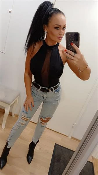Deepthroat Antonia, Escort, Reykjavík