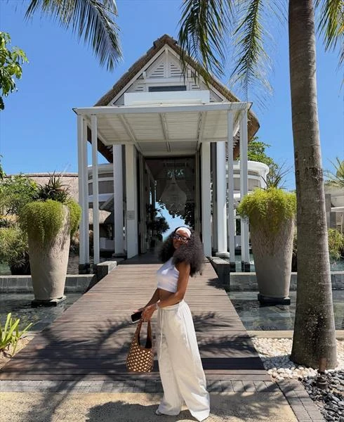 Nelly, Escort, Abuja