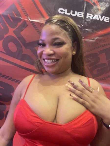 Debbie, Escort, Accra