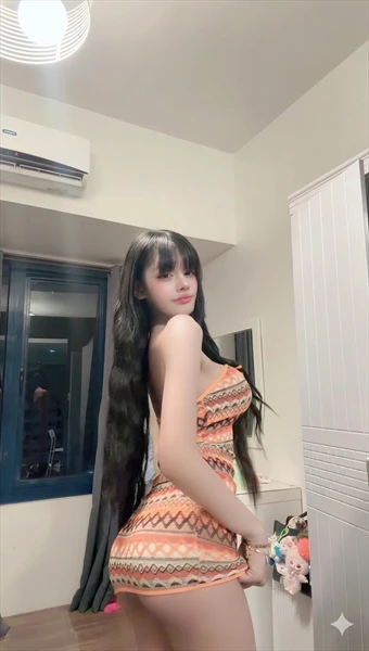 Mimi, Escort, Taipei