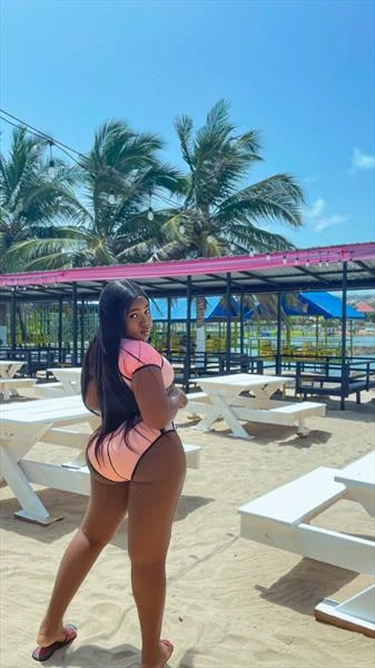 Mara, Escort, Accra