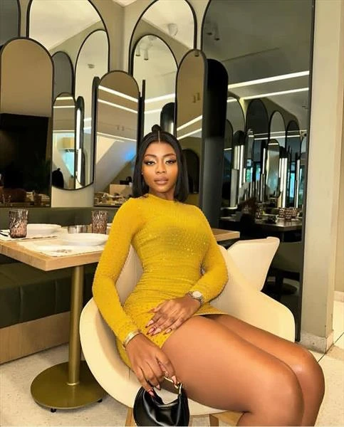 Crystalmuse, Escort, Accra
