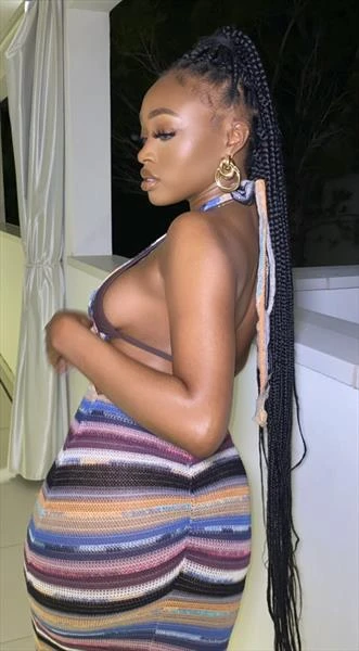 Anal Boss, Escort, Lomé