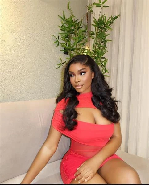 Soina, Escort, Accra