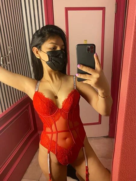 Sandrafox, Escort, Taipei