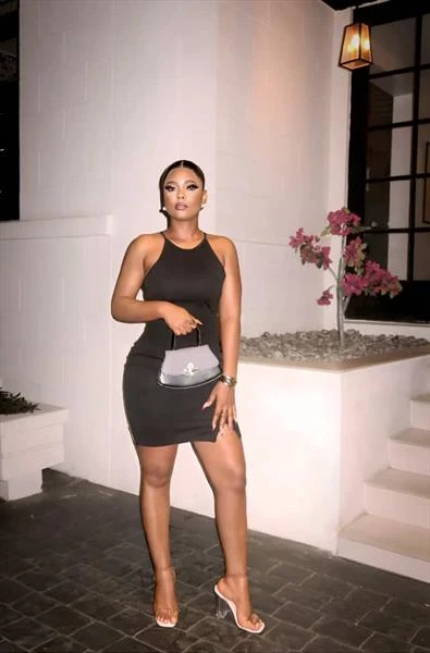 Molly, Escort, Accra
