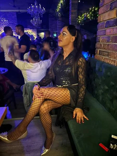 Trans girl — 1 / 2