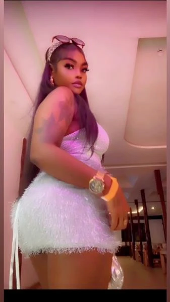 Tracy, Escort, Accra