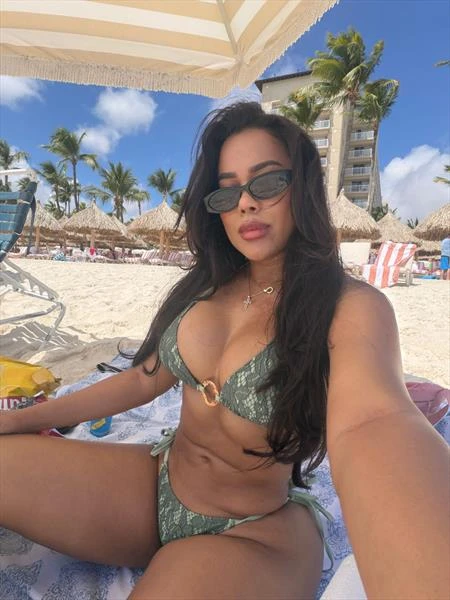 Escort aruba Girls : Cande, Escort, Palm Beach