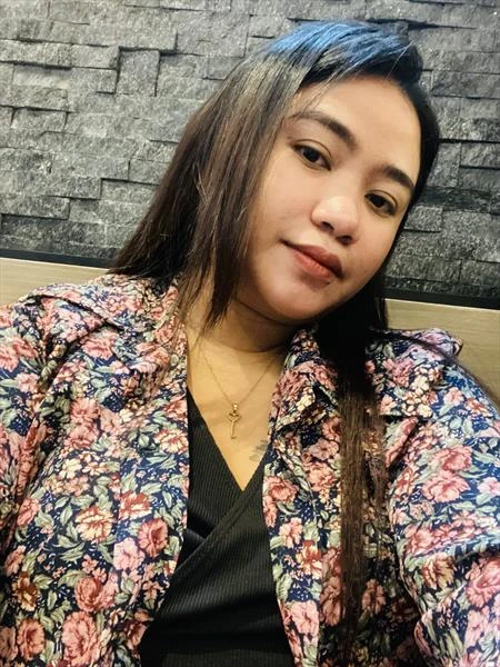 yassy, Escort, Manila