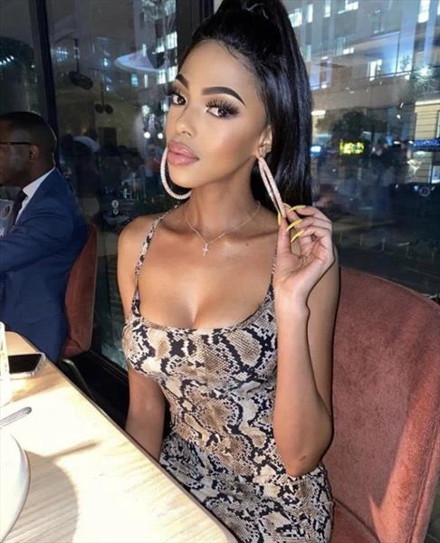 Lima, Escort, Sandton