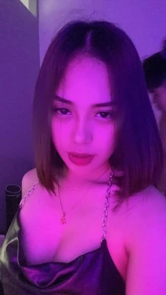 iya, Escort, Manila