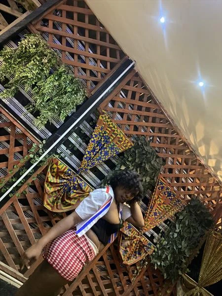 Squirtpun, Escort, Accra
