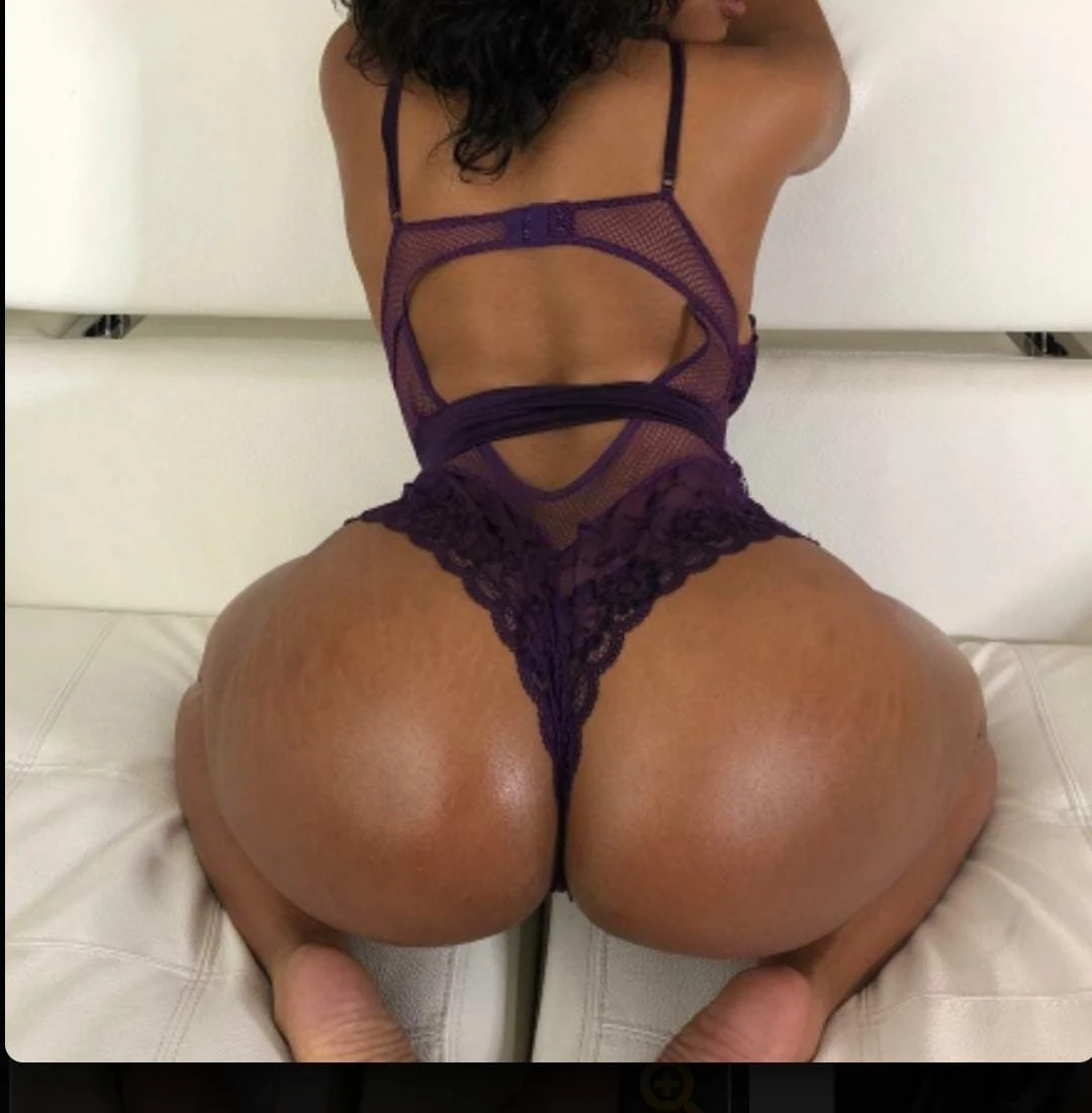 Talia – Angolan escort in Ahmedabad — 1 / 5