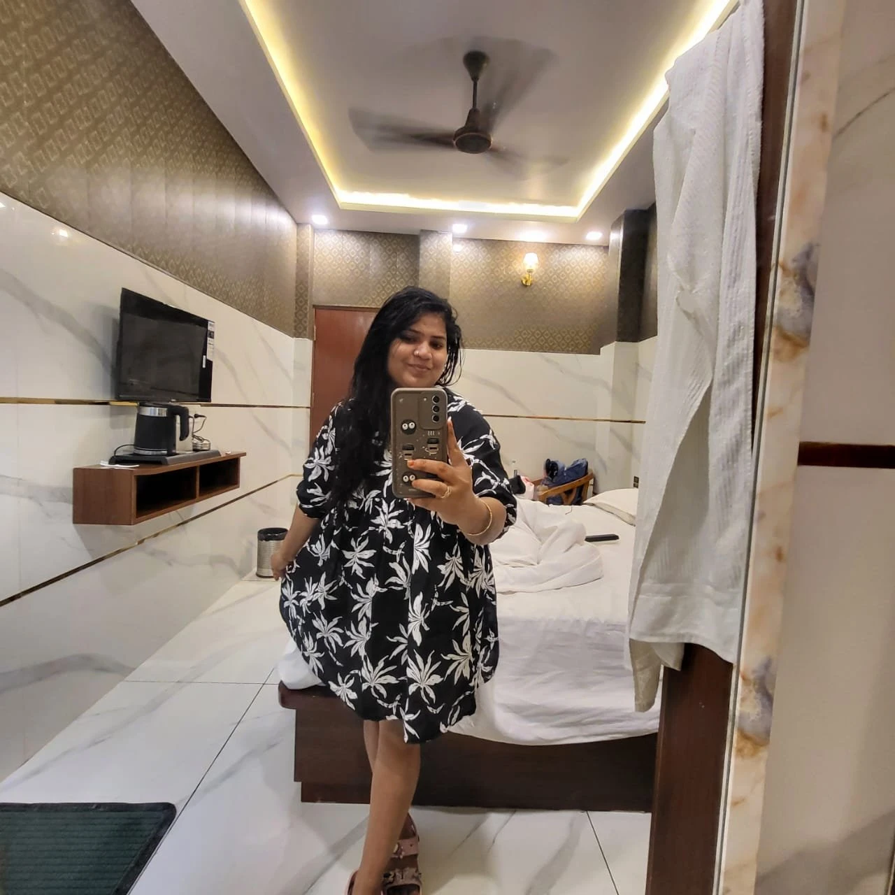 Anushka Sharma – Indian escort in Gurgaon — 2 / 3