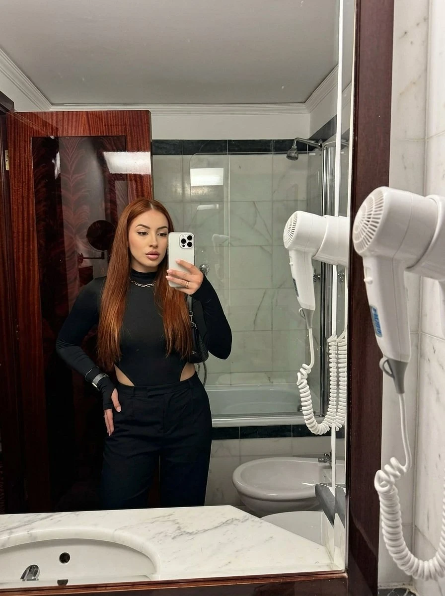 Dakota Desire Goddess – Russian escort in Hong Kong — 3 / 7