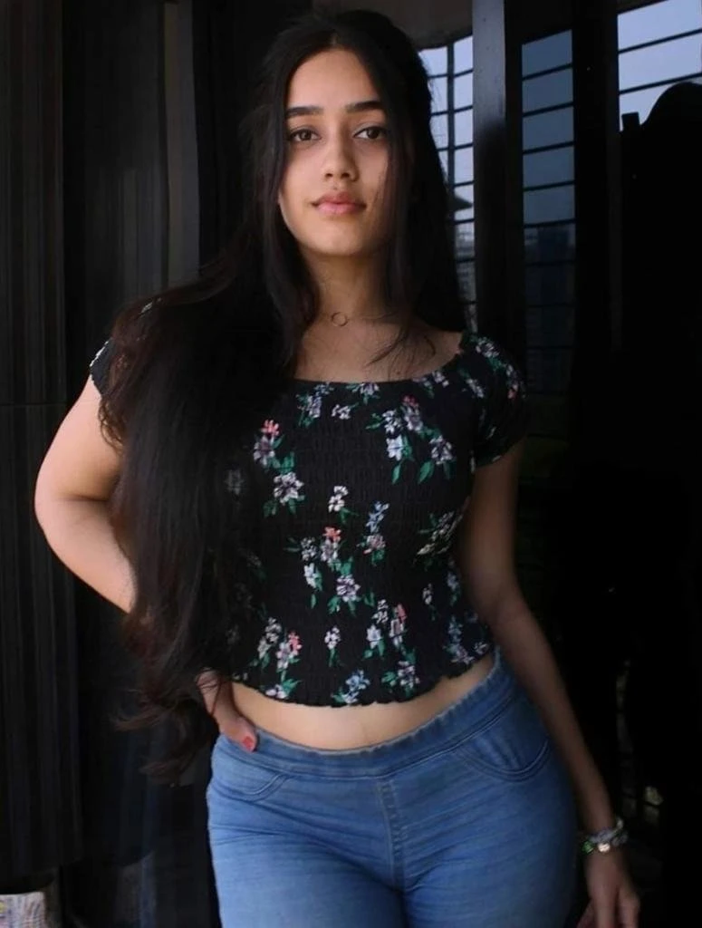 Palak Escort Service Hand to Hand Pay – Indian escort agency in Chandigarh — 3 / 5
