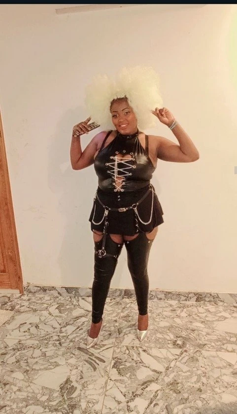 Kiki – Jamaican escort in Chandigarh — 1 / 4
