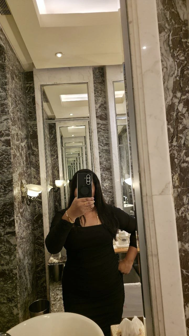 Sandhiya – Indian escort in Bangalore — 2 / 5