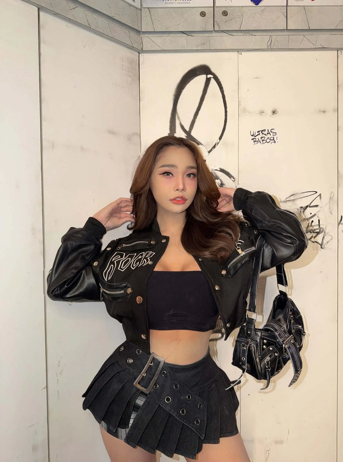 Dono – Australian escort in Hong Kong — 17 / 21