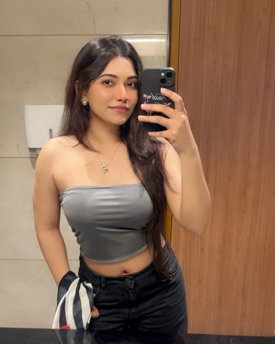 Falguni Gupta – Indian escort in Ahmedabad — 2 / 4