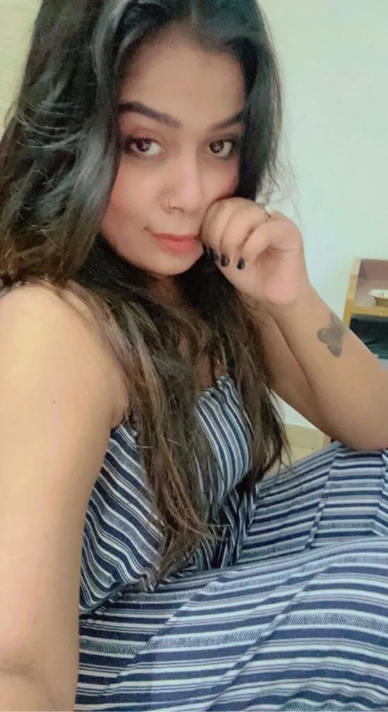 Priya Singh – Indian escort in Bangalore — 3 / 4