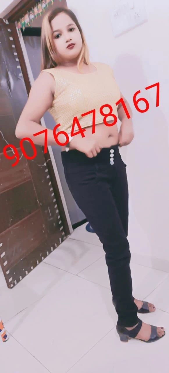 ️Rinky Cam Session – Indian escort in Bangalore — 4 / 7