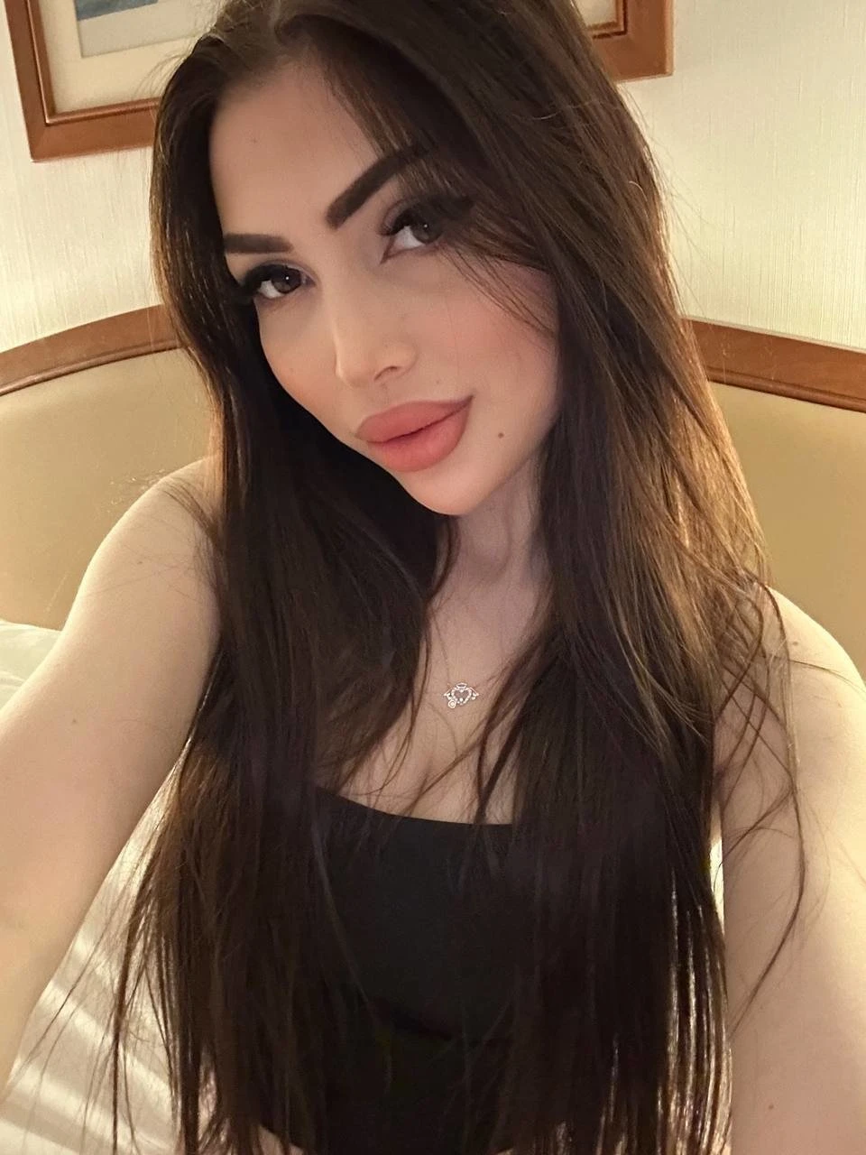 Elena – Russian escort in Hong Kong — 10 / 14