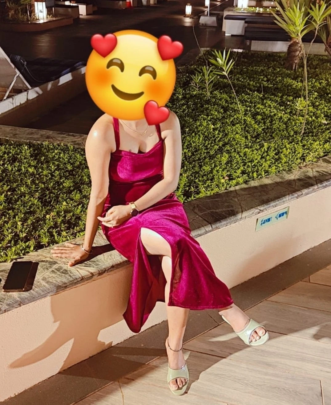 Niharika Gowda – Indian escort in Bangalore — 1 / 3