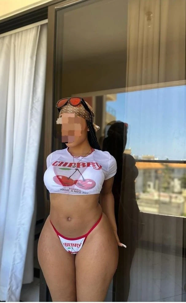 Nelly – Ethiopian escort in Chennai — 2 / 5