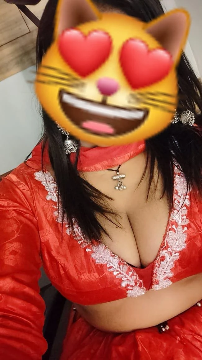 Ruchi – Indian escort in Chandigarh — 3 / 4