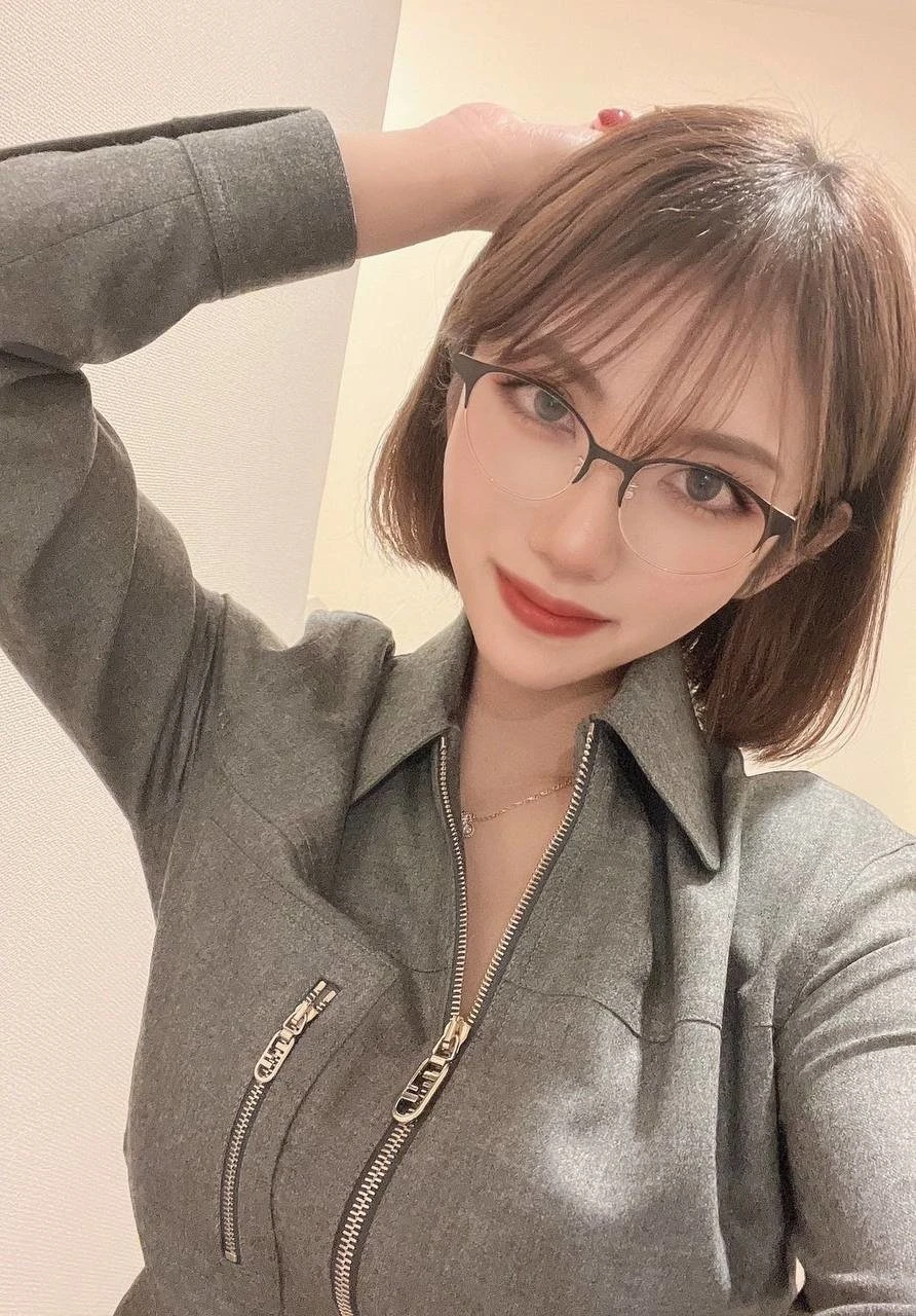 Yuna – Japanese escort in Hong Kong — 6 / 9