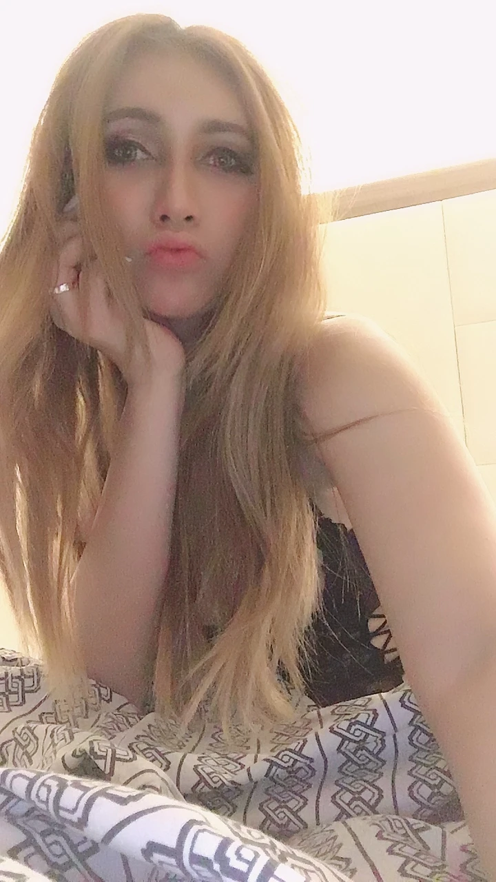 Karina – Japanese escort in Hong Kong — 2 / 5